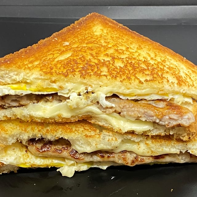Egg Sandwich 'N' Cheese.