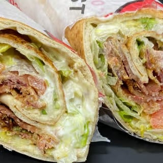 BLT Pita Roll